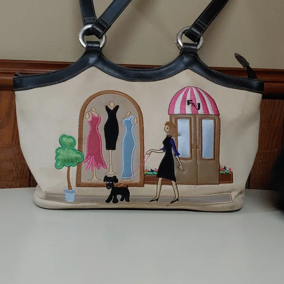 Frankie and Johnnie Dainty Vintage Shoulder Bag - Picture 2 of 16